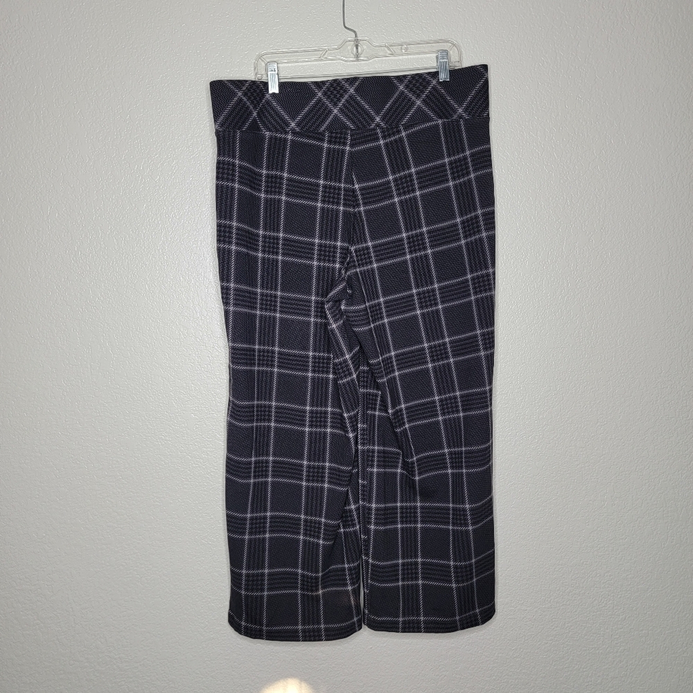 Torrid Plaid Wide Leg Pants in Black and gray - Picture 4 of 8